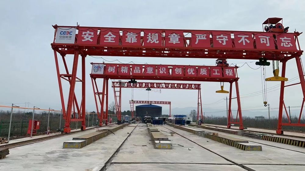 路橋門機(jī)、提梁門式起重機(jī)、提梁機(jī)、梁場龍門吊廠家報(bào)價