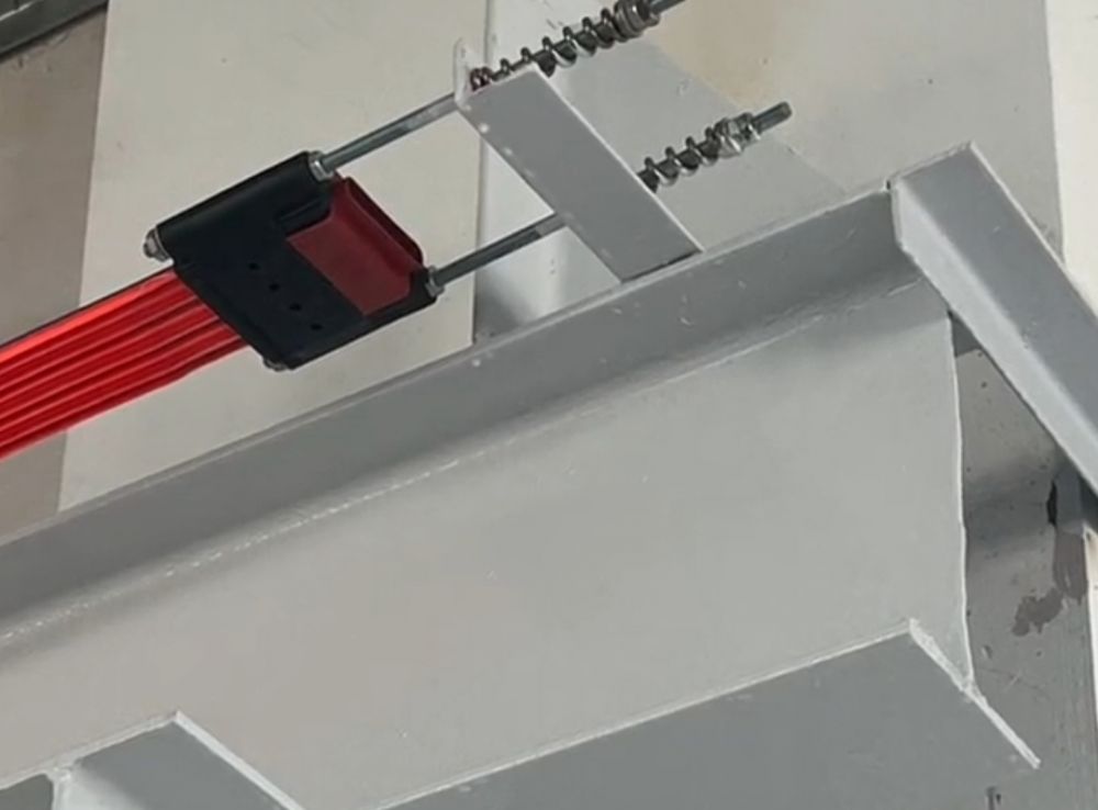 無(wú)接縫滑觸線(xiàn)、安全滑導(dǎo)線(xiàn)電軌、拉緊器廠家、價(jià)格
