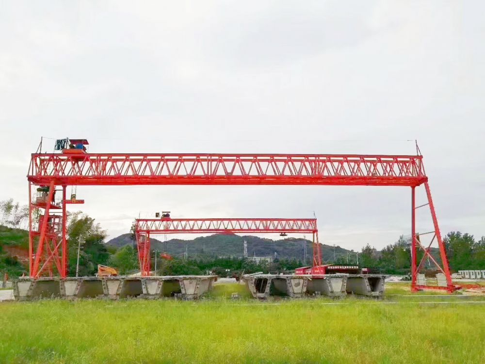 提梁機(jī)租賃廠家服務(wù)、工程龍門吊、門式起重機(jī)租賃出租、搬遷移裝維修