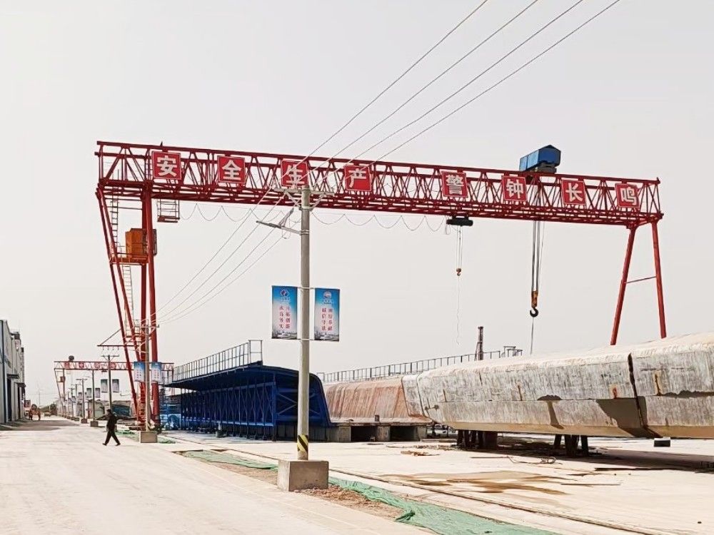 桁架門式起重機(jī)、工程龍門吊、提梁機(jī)、路橋門機(jī)、河南鐵山起重
