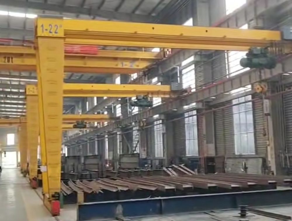西安龍門吊、BMH型半腿門式起重機(jī)