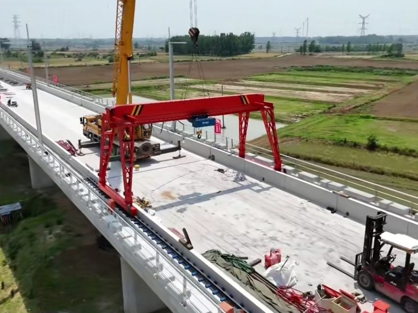 廣東門式起重機(jī)、電動單梁龍門吊廠家報(bào)價(jià)