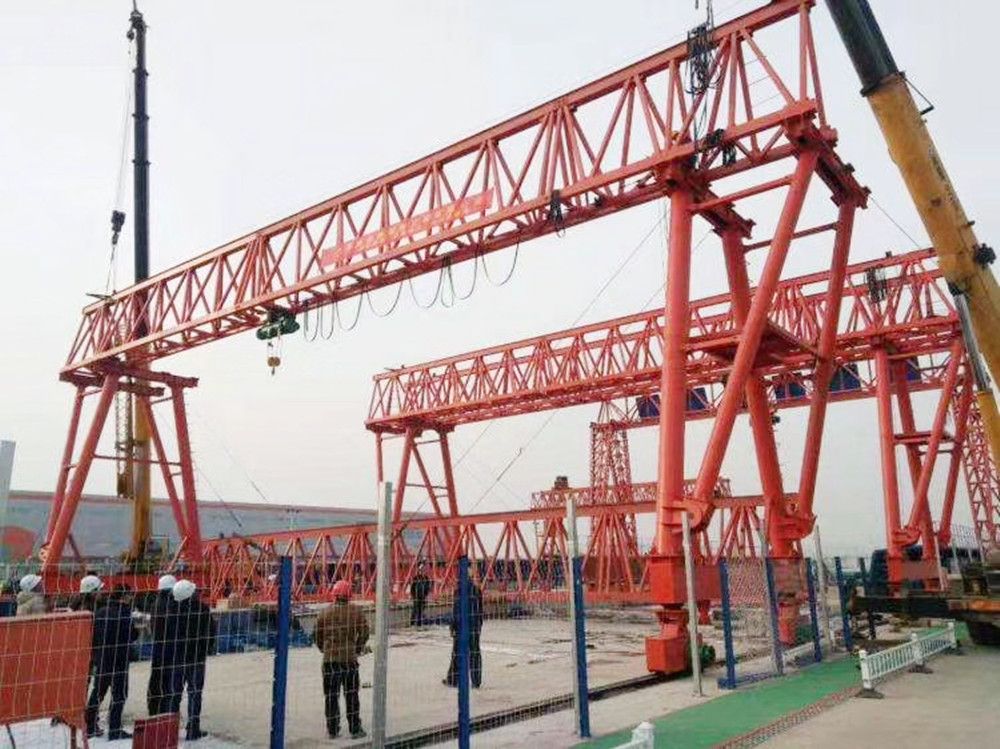 揭陽(yáng)雙梁門式起重機(jī)、龍門吊、提梁機(jī)、路橋門機(jī)廠家、型號(hào)、價(jià)格