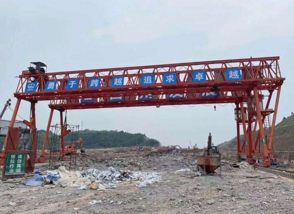 提梁機(jī)、路橋門機(jī)、MG型桁架門式起重機(jī)廠家、價格