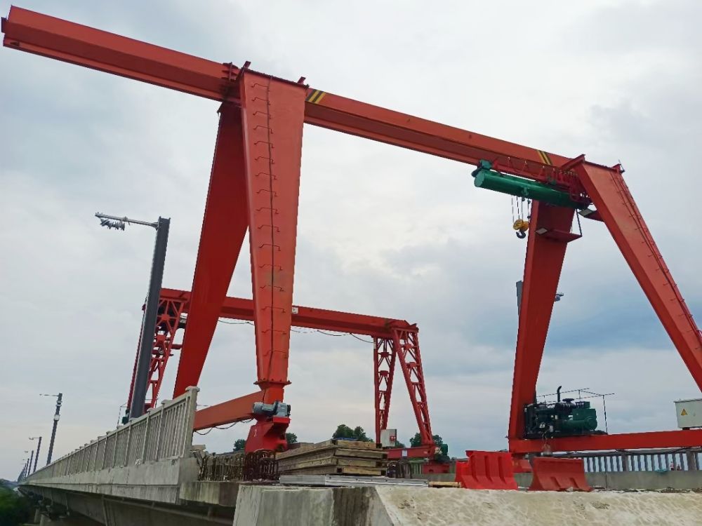 路橋門機(jī)、工程龍門吊、MH型電動單梁門式起重機(jī)